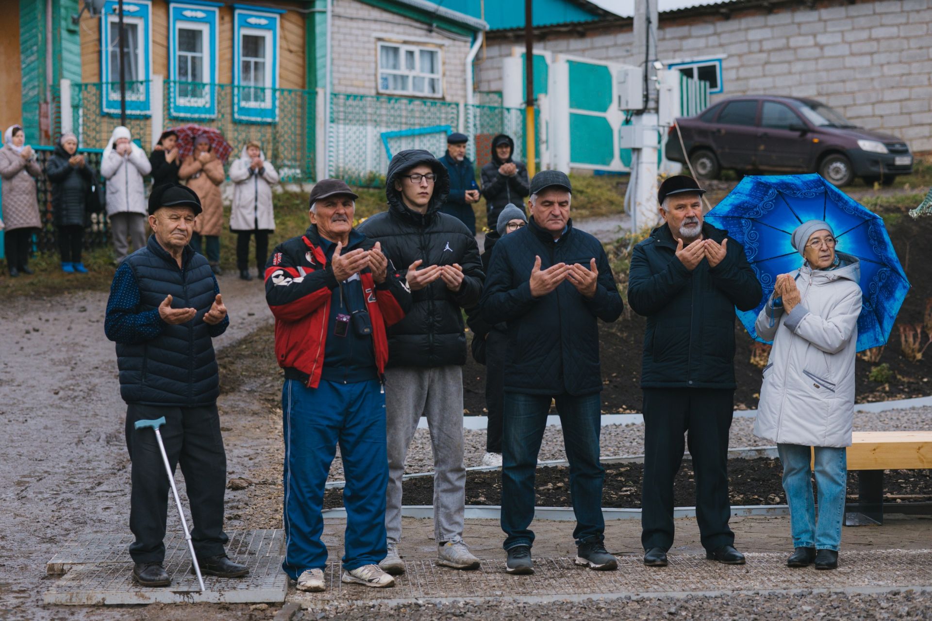 Әлмәт районы Елховой авылында «Кизләү» чишмәсе яңартылды