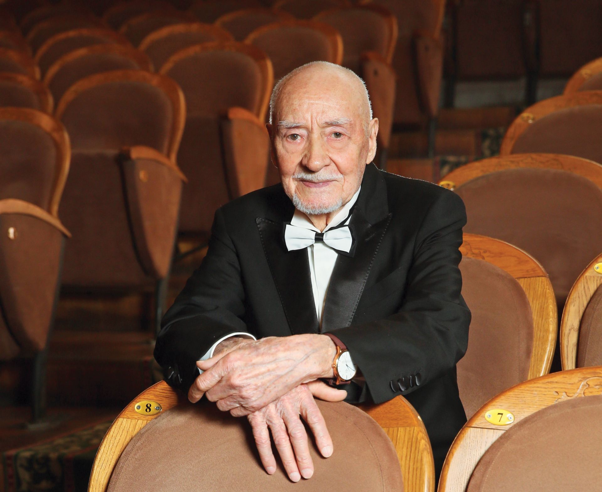 «Матур сүзгә саран мин»