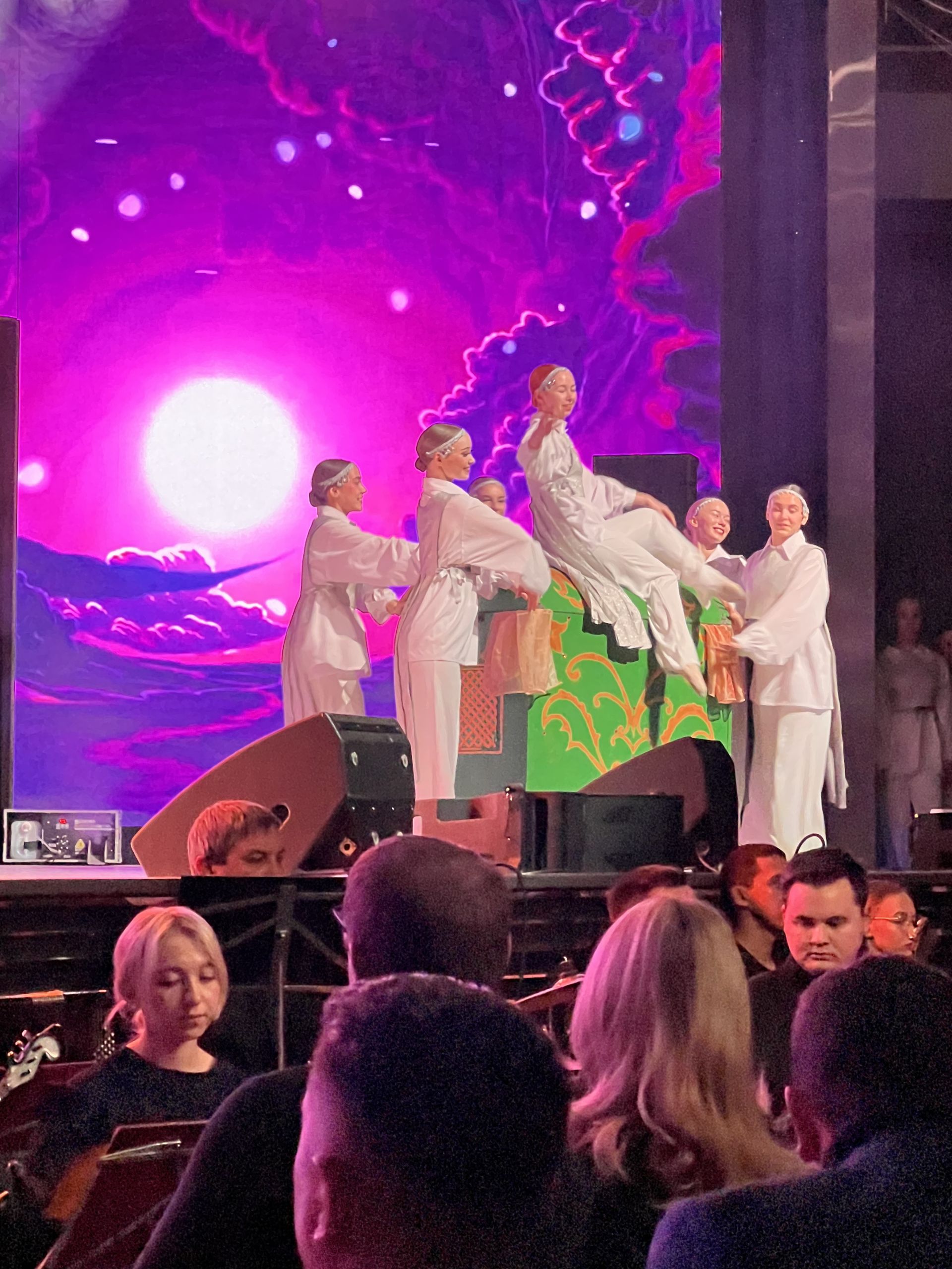 Үз эшләребез белән Ватанны данлыйбыз