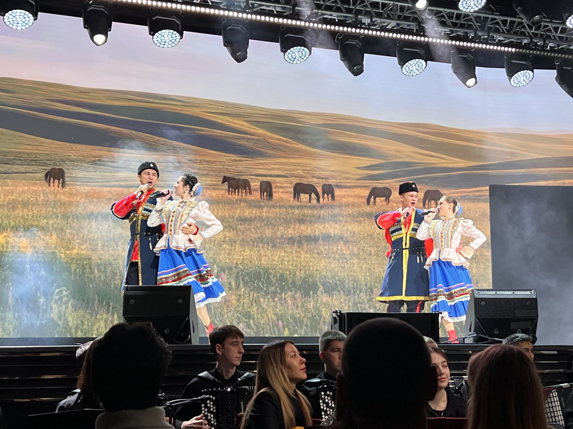 Үз эшләребез белән Ватанны данлыйбыз