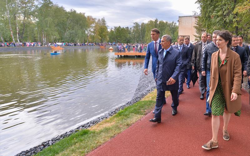 Рустам Минниханов в Казани посетил обновлённый парк им. Урицкого