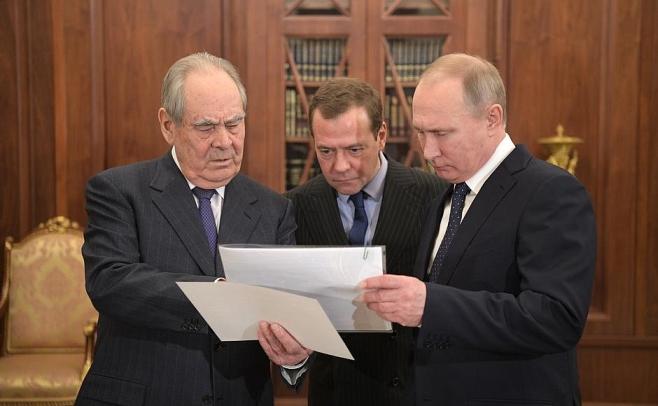 Путин и Медведев поздравили первого Президента Татарстана с юбилеем