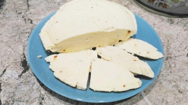 Өйдә әзерләнә торган сыр рецепты: тиз, җайлы һәм тәмле