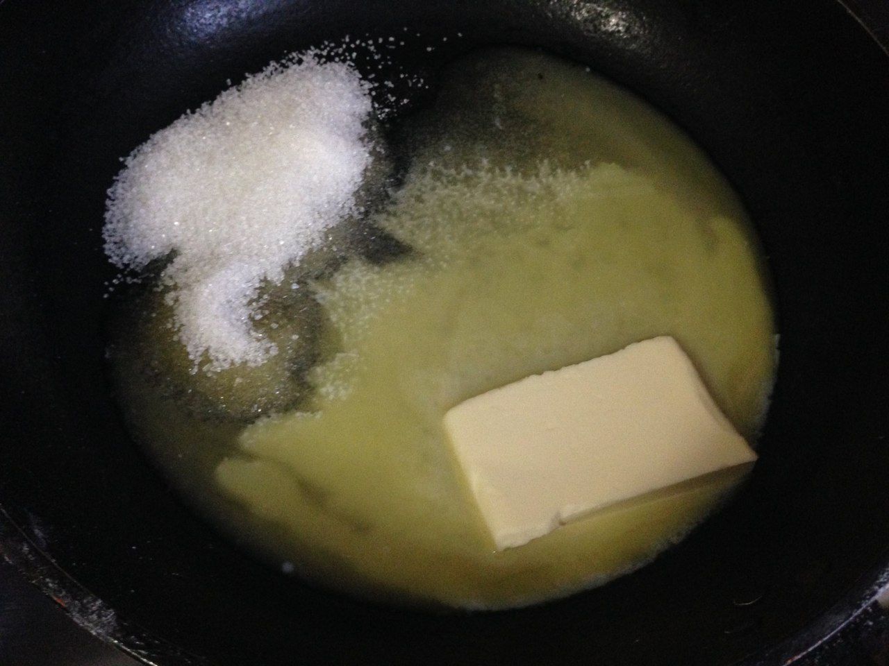 Как сделать сахар на сковороде