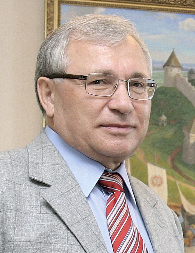 Разил Вәлиев