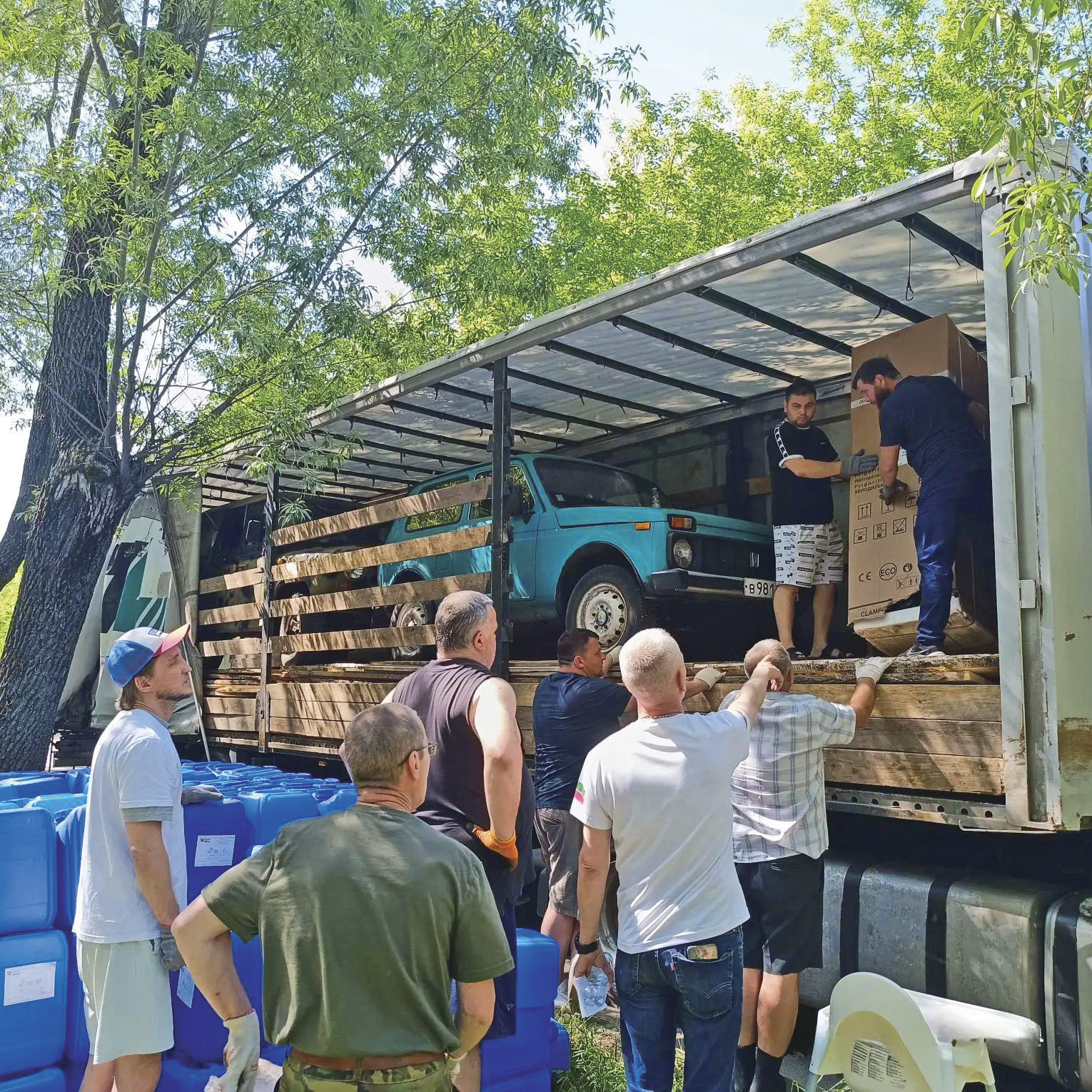 «Za мирное небо» волонтерлары