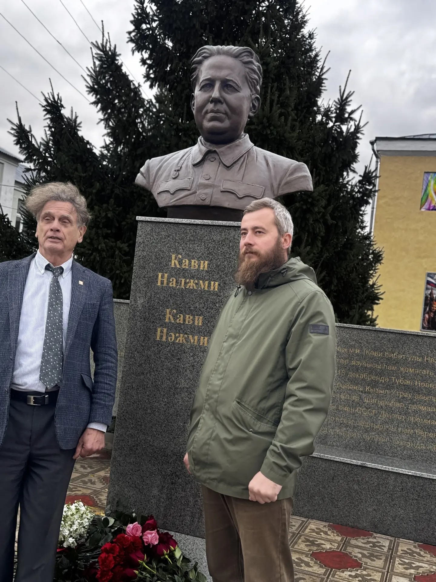 Түбән Новгород өлкәсендә Кави Нәҗмигә һәйкәл ачылды