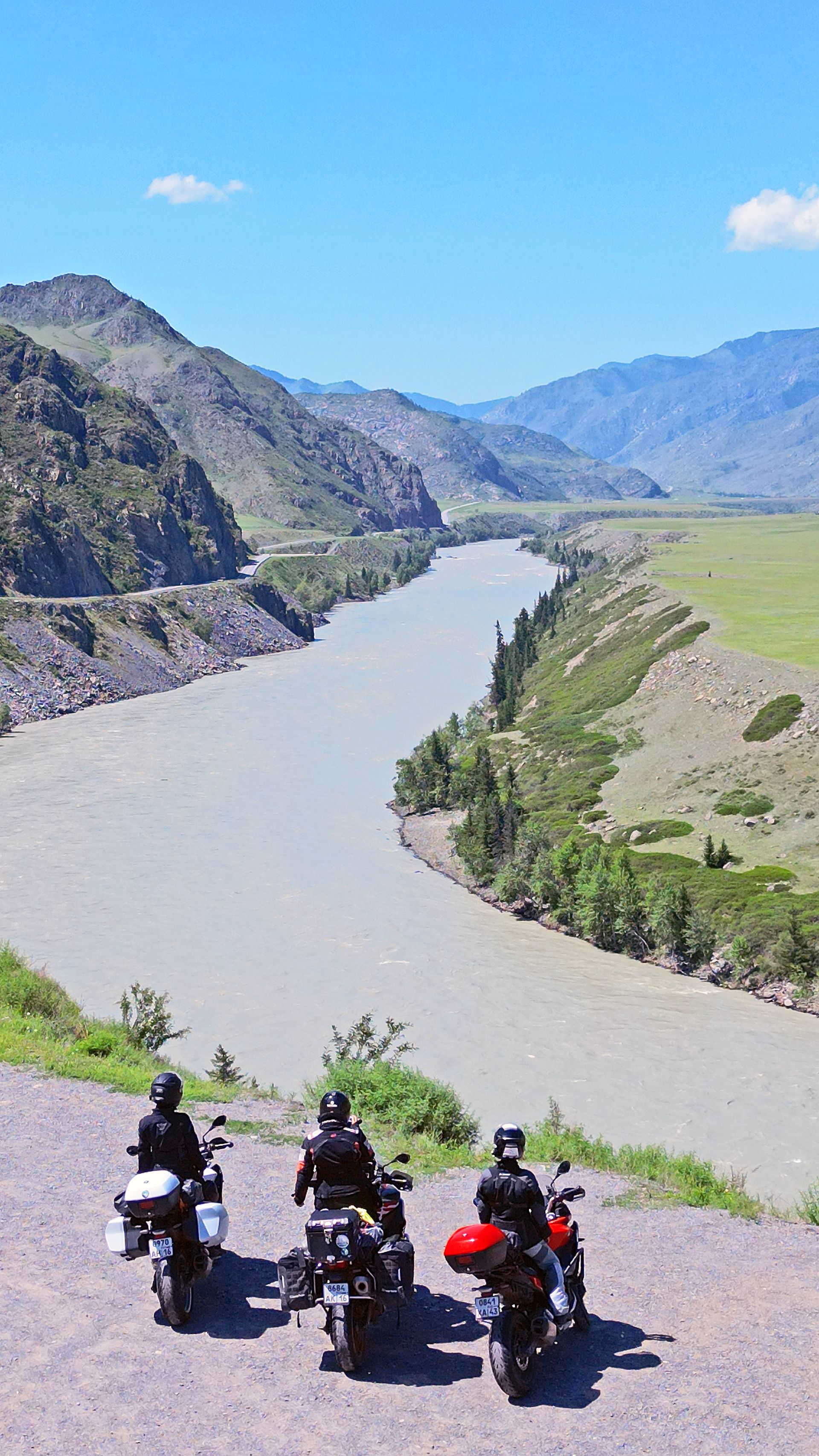 Дөнья матур! Дөнья киң!