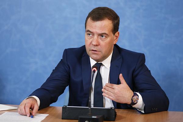 Медведев Татарстанда узган сайлауларга югары бәя бирде