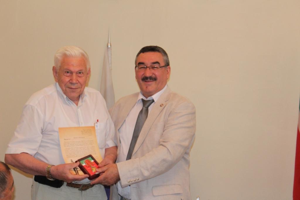 Памятные медали «В память 110-летия со дня рождения Мусы Джалиля» вручены в Ташкенте
